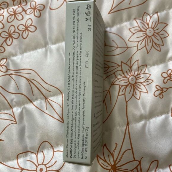 Red Aspen Nail Dashes Soft Gray, Latendra NWT (K27) - Picture 2 of 6